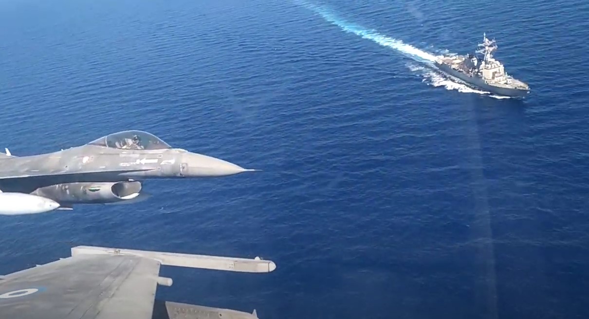 Video: Greece and US hold military exercise south of Crete