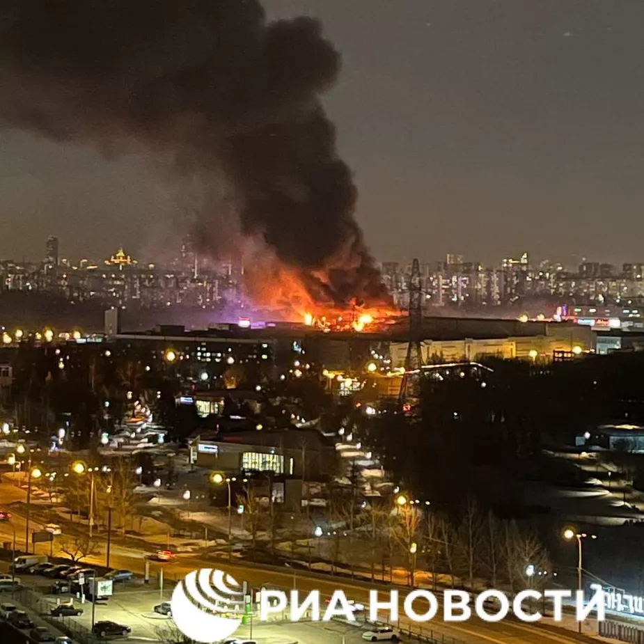 Massive armed attack amid explosions at the Crocus Hall venue Krasnogorsk in Moscow
